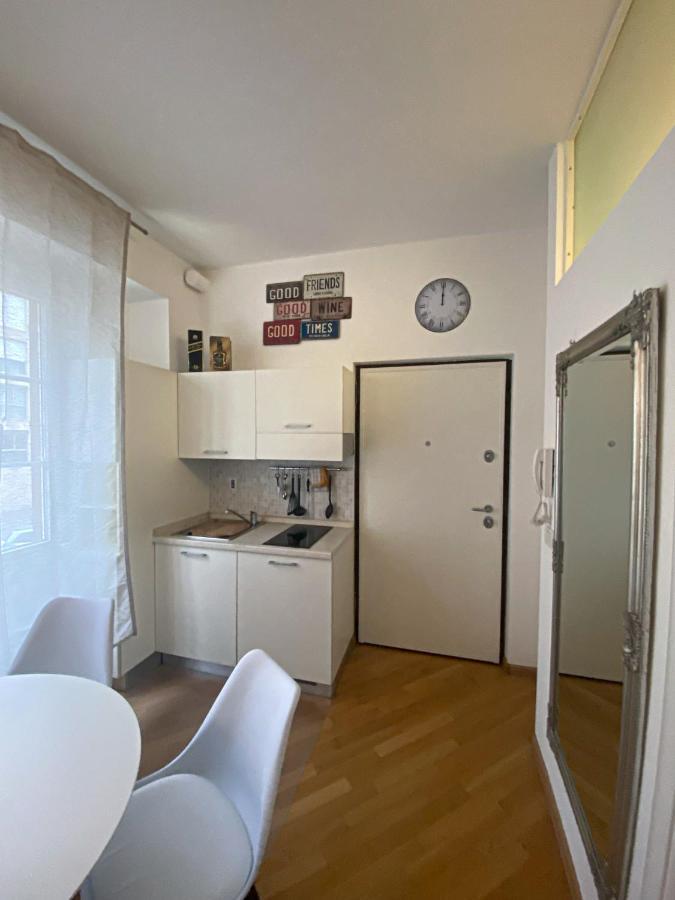 Living Vittoria: Vicino Al Centro Di Bolzano Apartamento Exterior foto