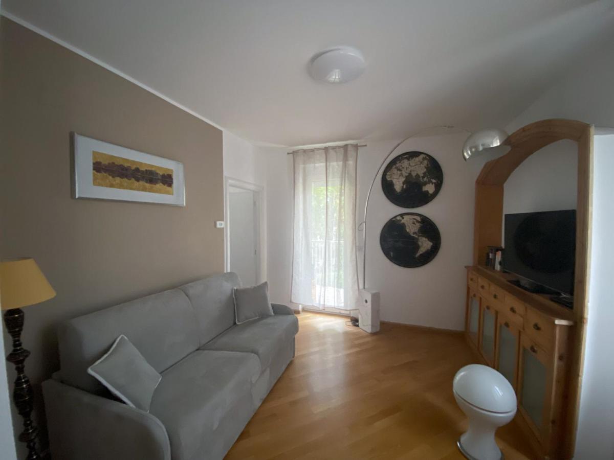 Living Vittoria: Vicino Al Centro Di Bolzano Apartamento Exterior foto