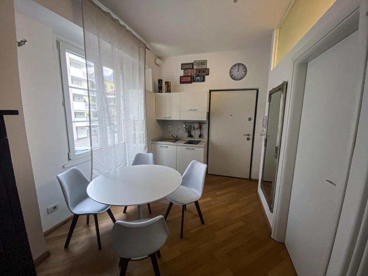 Living Vittoria: Vicino Al Centro Di Bolzano Apartamento Exterior foto