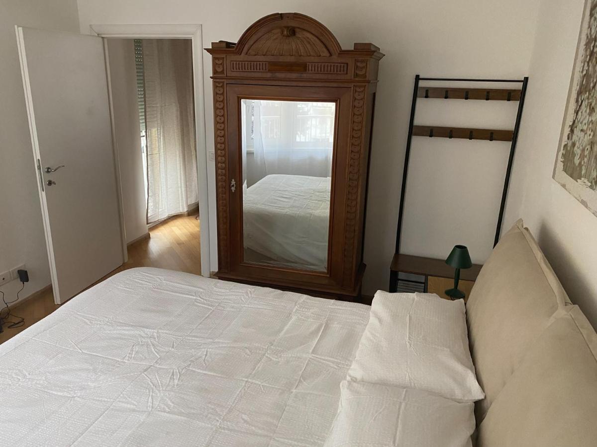 Living Vittoria: Vicino Al Centro Di Bolzano Apartamento Exterior foto